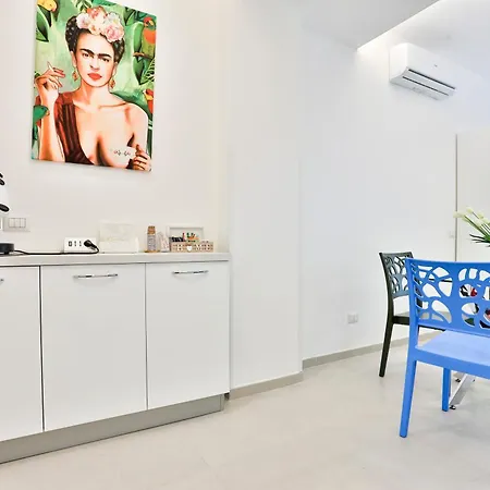 Apartment Sandra's Salerno