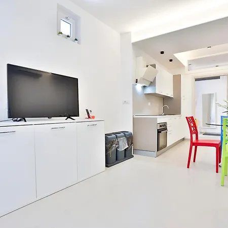 Apartment Sandra's Salerno